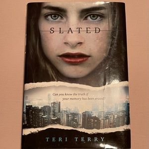Slated by Teri Terry (Hardcover w/ dust cover)